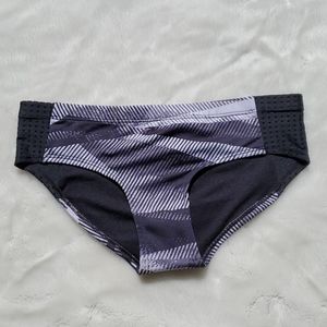 NWOT Nike Striped Graphic Bathing Suit Bottoms
